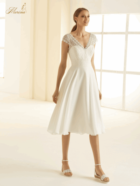 robe courte avec dentelle