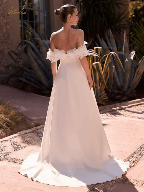 robe prestige, col bateau en fleurs