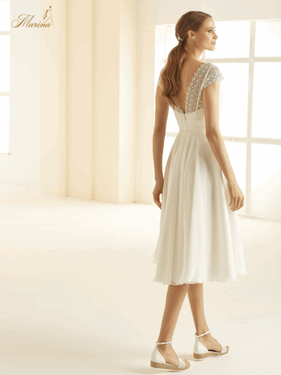 robe courte avec dentelle